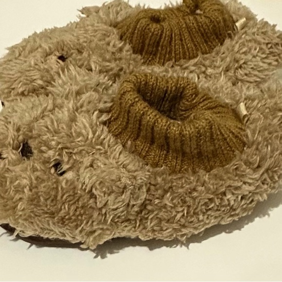 NWOT Teddy Bear Slippers For Toddler - Picture 3 of 4